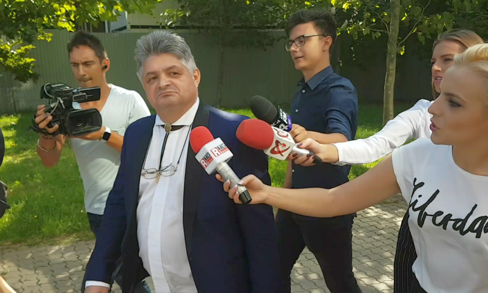 Adrian Florin Secureanu, pe 11 septembrie, la ieșirea de la primul termen al dosarului "Malaxa"